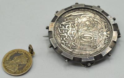 Lot 239 - 1917 silver 10 Piastres coin in silver mount...