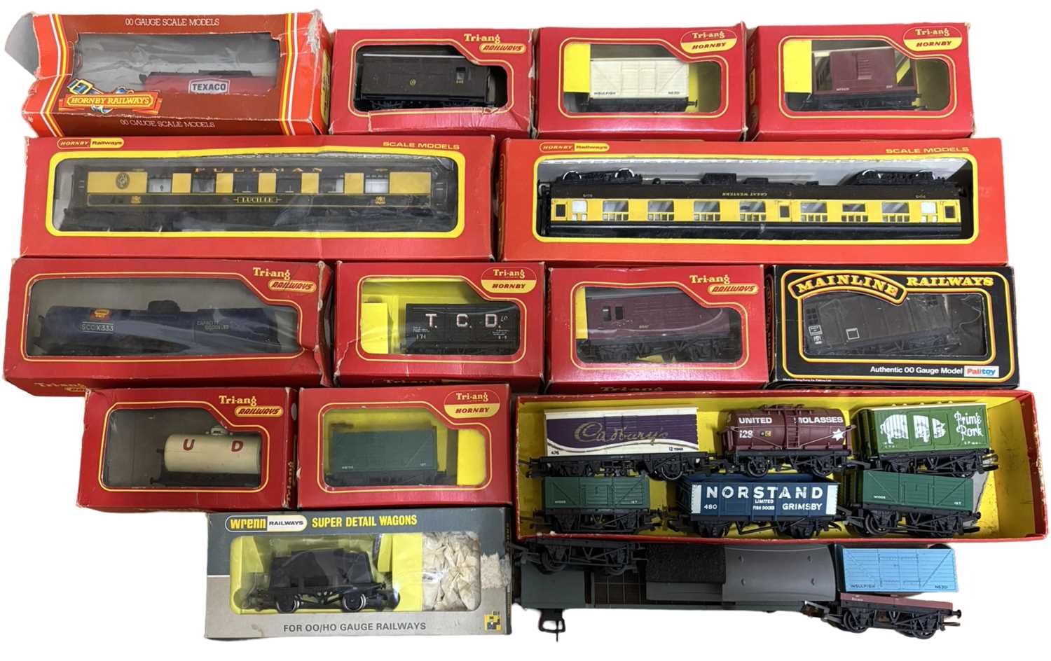 Lot 12 - A mixed lot of various boxed Hornby / Triang /...