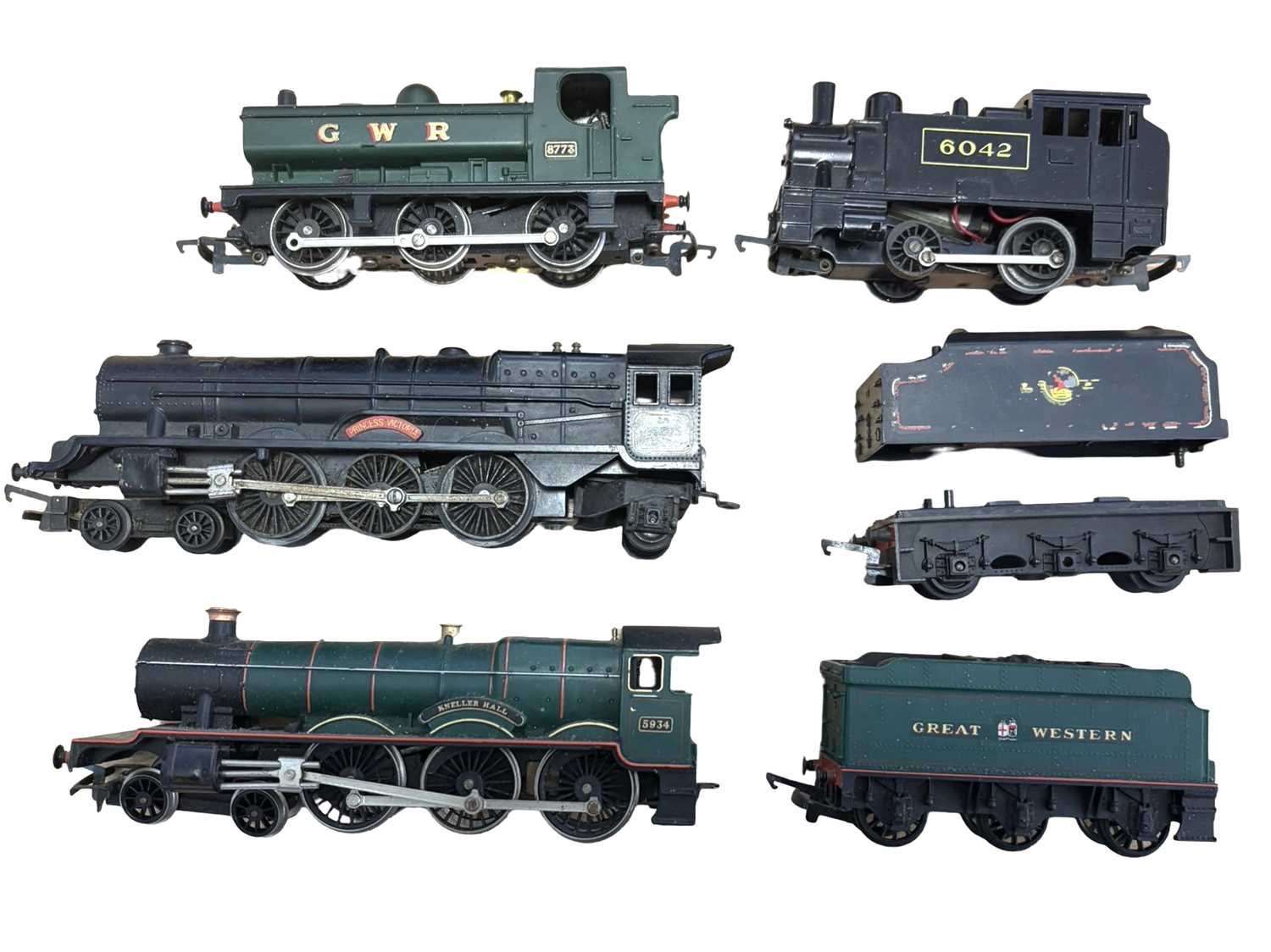 Lot 22 - A mixed lot of 00 gauge locomotives, to...