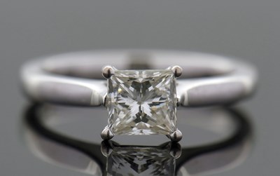 Lot 4 - An 18ct GIA certified diamond ring, the 1ct...