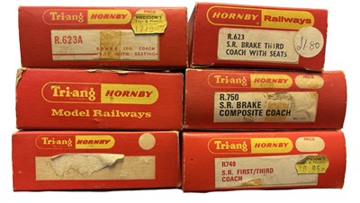 Lot 9 - A mixed lot of various boxed Triang / Hornby...