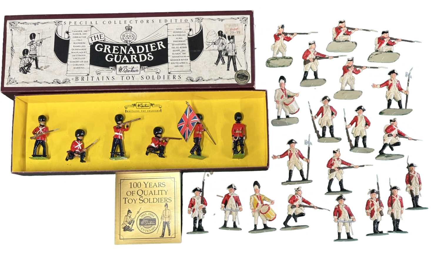 Lot 116 - A boxed set of Britains Grenadier Guards...