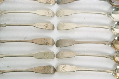 Lot 85 - Twelve George IV silver fiddle pattern...