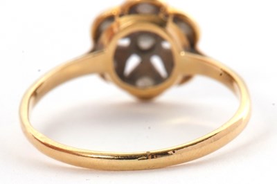 Lot 1 - An 18ct diamond ring, set with single cut...