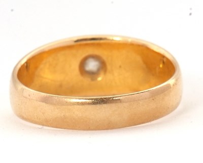Lot 52 - An early 20th century 18ct diamond ring, with...