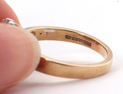 Lot 35 - A 9ct diamond ring, the heart shape ring set...