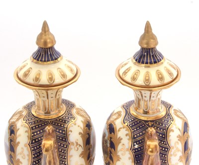 Lot 13 - A further pair of Wedgwood vases early 20th...