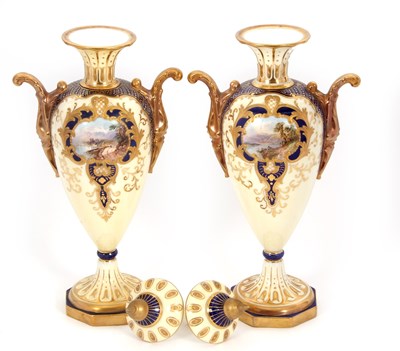 Lot 13 - A further pair of Wedgwood vases early 20th...