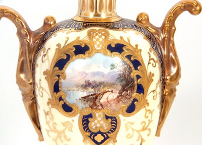 Lot 13 - A further pair of Wedgwood vases early 20th...