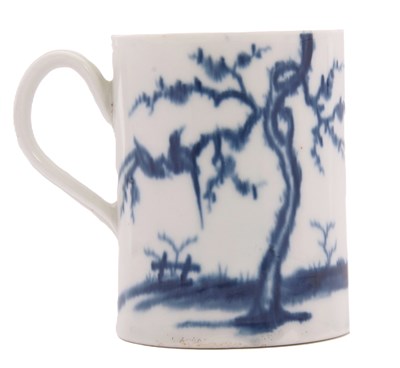 Lot 46 - A Worcester blue and white tankard painted...