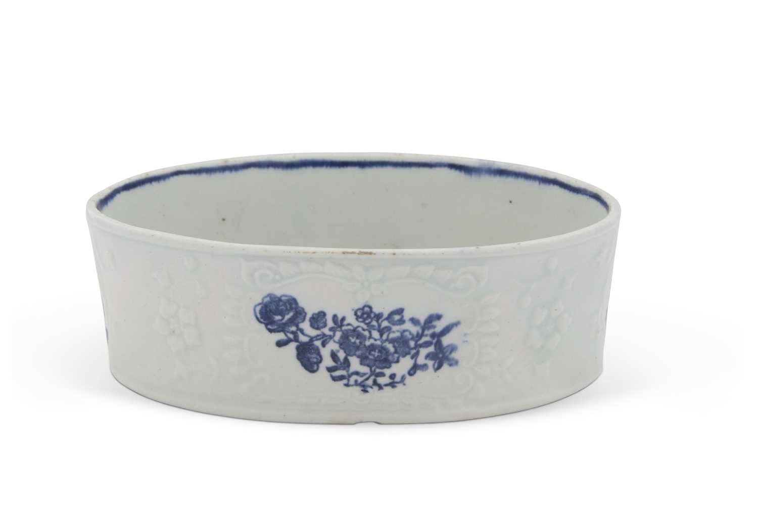 Lot 47 - A Lowestoft porcelain oval potting pot with...