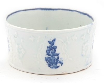 Lot 47 - A Lowestoft porcelain oval potting pot with...