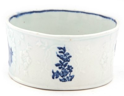 Lot 47 - A Lowestoft porcelain oval potting pot with...