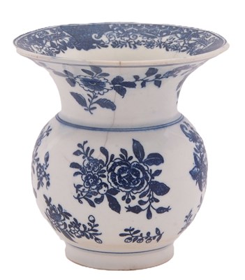 Lot 57 - A rare Lowestoft porcelain spittoon decorated...