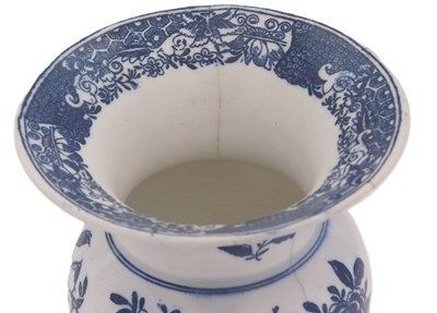 Lot 57 - A rare Lowestoft porcelain spittoon decorated...