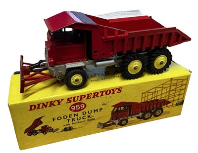 Lot 39 - A boxed Dinky 959 Foden Dump Truck