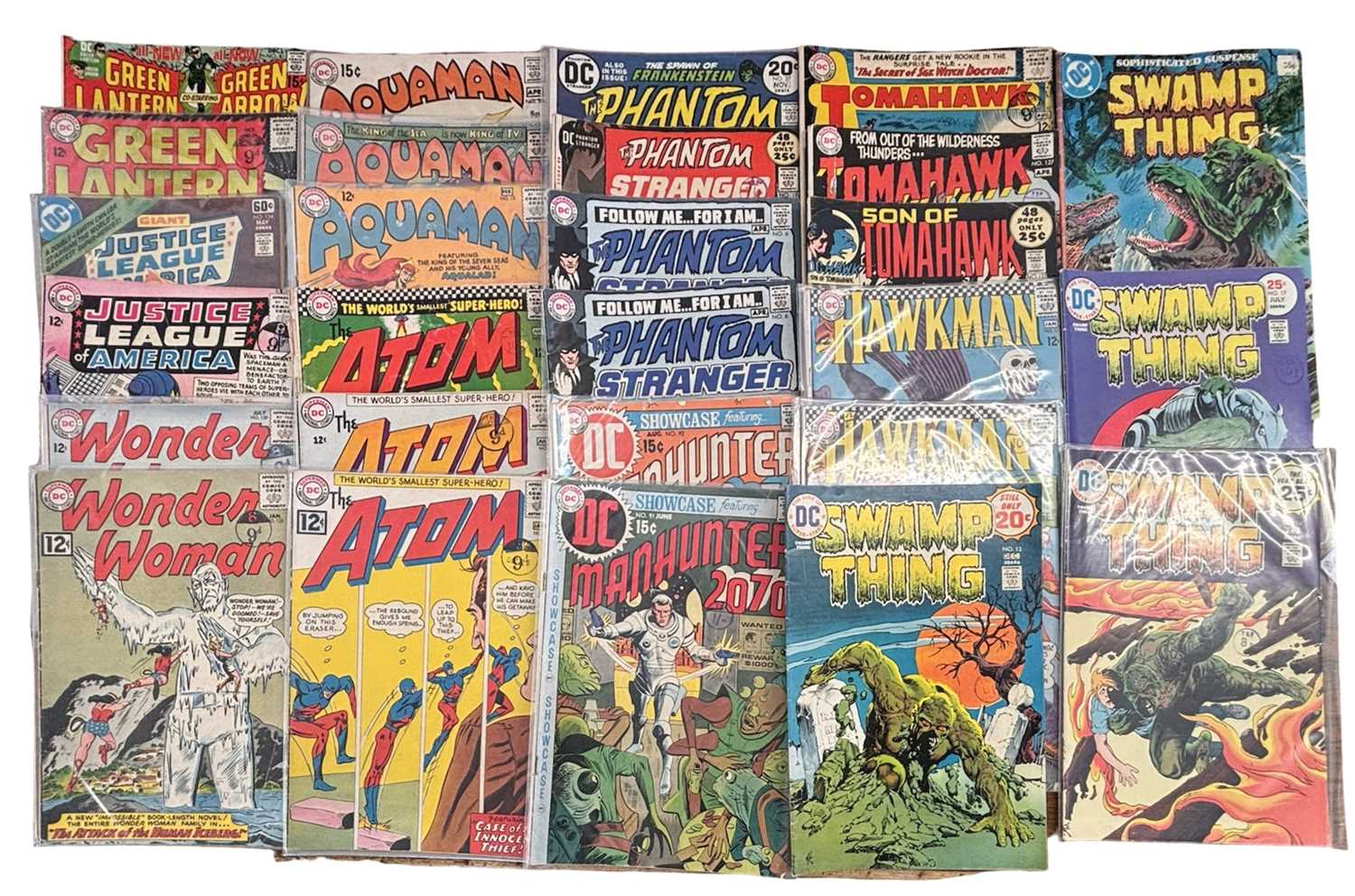 Lot 10 - Mixed vintage DC comic books, to include:...