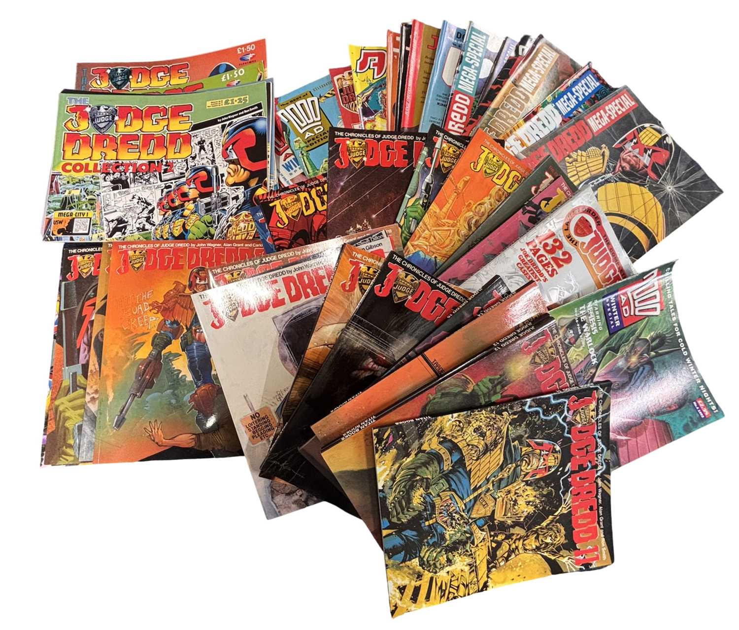 Lot 45 - ONE BOX: Various JUDGE DREDD and 2000AD comic...