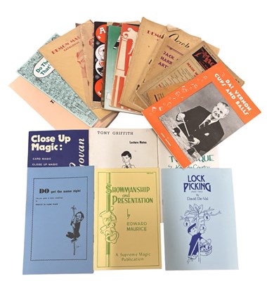 Lot 255 - ONE PACKET: Various magic, illusions,...