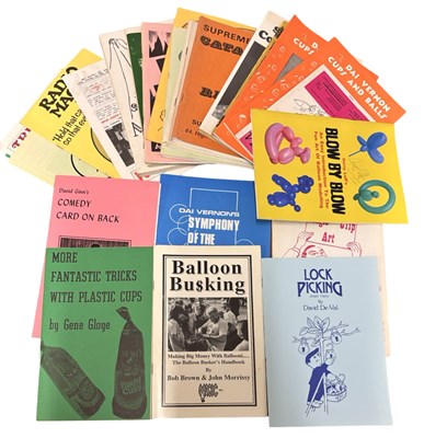 Lot 256 - ONE PACKET: Various magic, illusions,...