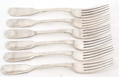 Lot 82 - Six Victorian silver fiddle pattern dessert...