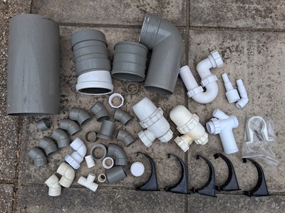Lot 720 - Quantity of various plumbing pipes and fittings
