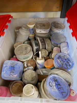 Lot 749 - Quantity of assorted paints (a/f)