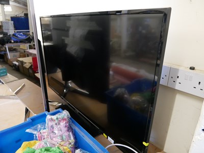 Lot 756 - A Linsar flat screen TV