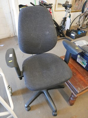Lot 846 - An office desk chair