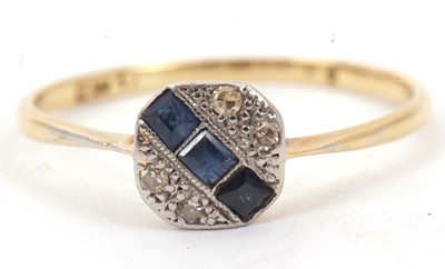 Lot 7 - An early 20th century sapphire and diamond...