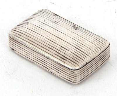 Lot 156 - A George III silver snuff box of rectangular...