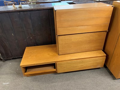 Lot 114 - A group of retro mid Century Beaver & Tapley...