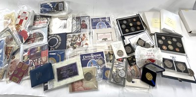 Lot 296 - UK Coinage: Royal Mint Proof Sets, Comm Crowns, Uncirculated Coinage