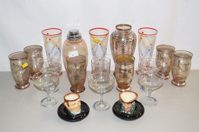 Lot 3 - Selection of various glass ware including...