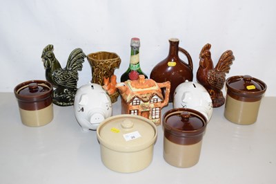 Lot 20 - Selection of various decorative ceramics...