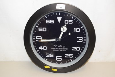 Lot 32 - An "Air-King" branded wall clock