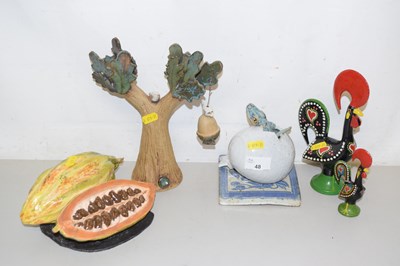Lot 48 - Selection of various ornaments including...