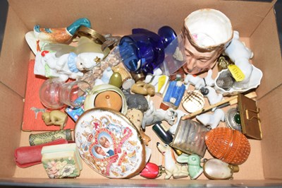 Lot 79 - Box containing a quantity of assorted...