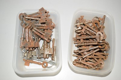 Lot 86 - Two boxes containing assorted vintage keys