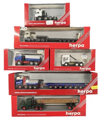 Lot 152 - A group of boxed Herpa heavy haulage models
