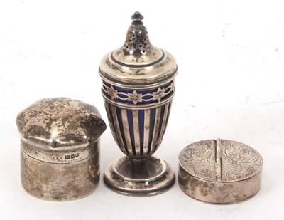 Lot 195 - Mixed Lot: An Edwardian silver pepper of urn...