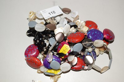 Lot 118 - Selection of various coloured beads