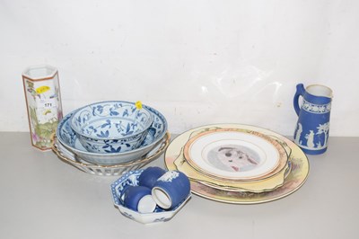 Lot 171 - Quantity of various decorative ceramics,...