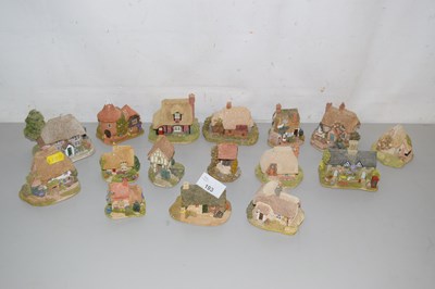 Lot 193 - Collection of assorted small Lilliput Lane...