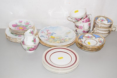 Lot 202 - Selection of various floral decorated tea...