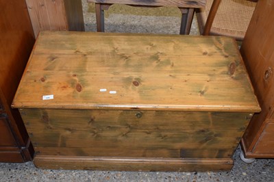 Lot 326 - Blanket box, length approx 90cm