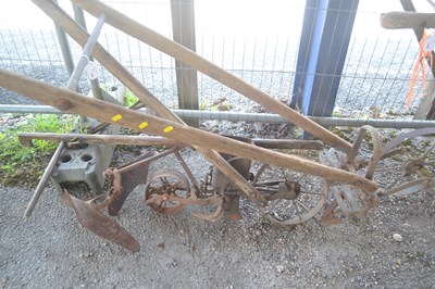 Lot 124 - Vintage push hoe