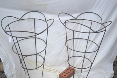 Lot 158 - A pair of plant stands, each height approx 84cm