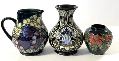 Lot 246 - A Moorcroft vase with Tribute to William...
