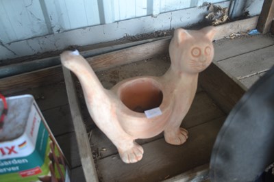 Lot 387 - Small moulded planter formed as a cat